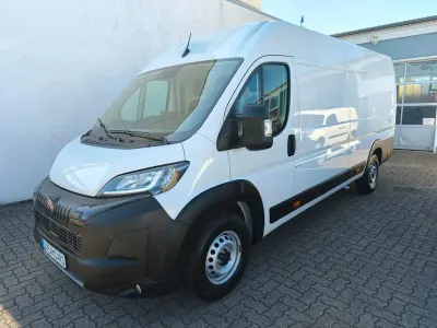 Gebraucht Peugeot Boxer 140 PS (102 kW) 2025 Weiß Van