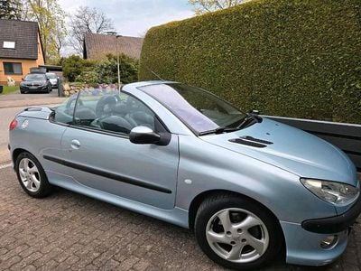 Usata Peugeot 206 CC 109 CV (80 kW) 2002 Grigio Cabrio