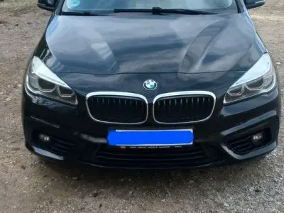 Gebraucht BMW 218 Gran Tourer Sport Line 150 PS (110 kW) 2016 Schwarz Van / Kleinbus