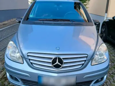 Gebraucht Mercedes B200 136 PS (100 kW) 2006 Blau Van / Kleinbus
