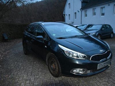 Schwarz Gebraucht 2014 Kia Ceed Kleinwagen | 6.800 € (Fairer Preis)