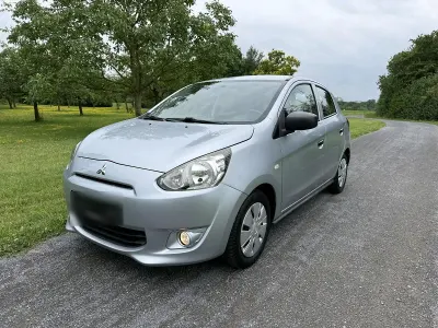 Gebraucht Mitsubishi Space Star 69 PS (50 kW) 2014 Silber Van / Kleinbus