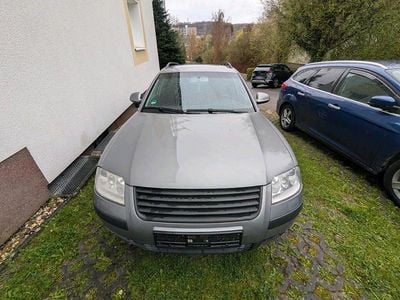 Gebraucht VW Passat 150 PS (110 kW) 2002 Grau Kombi