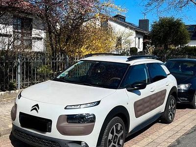 Gebraucht Citroën C4 Cactus 99 PS (72 kW) 2014 Weiß Kleinwagen