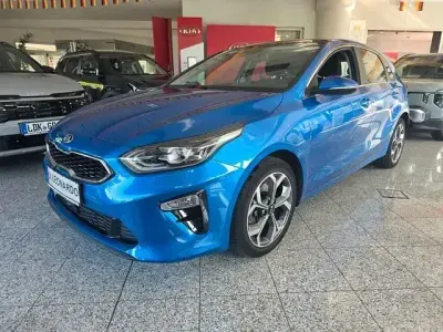 Gebraucht Kia Ceed Spirit 120 PS (88 kW) 2018 Blau Kleinwagen