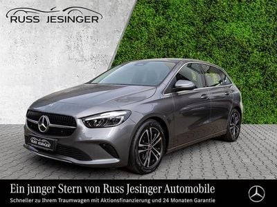 Metalliclack mountaingrau Gebraucht 2024 Mercedes B180 Progressive Van / Kleinbus | 27.880 € (Guter Preis)