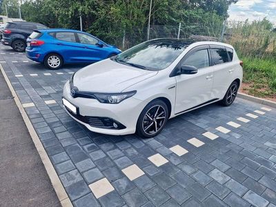 Toyota Auris Hybrid