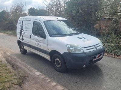 Gebraucht Citroën Berlingo 69 PS (50 kW) 2003 Weiß Van / Kleinbus