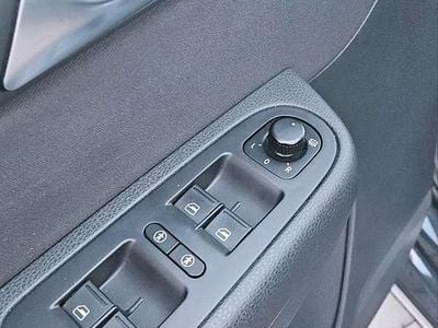 Gebraucht VW Sharan Match 140 PS (102 kW) 2013 Schwarz Van / Kleinbus