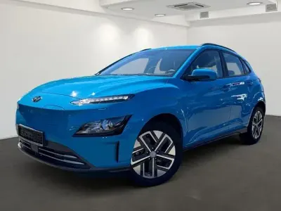 Gebraucht Hyundai Kona Select 100 kW (136 PS) 2023 Blau SUV