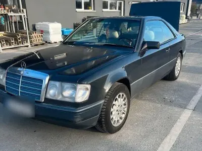 Gebraucht Mercedes 230 132 PS (97 kW) 1990 Schwarz Coupé