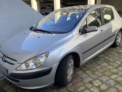 gebraucht Peugeot 307 HDI135 Limousine, Glasdach, Klimaautomatik, AHK TÜV