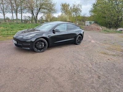 Begagnad Tesla Model 3 Long Range AWD 350 kW (476 HK) 2022 Svart Sedan