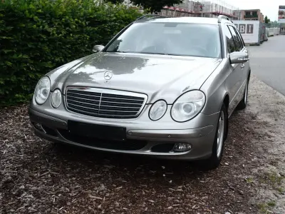 Gebraucht Mercedes E280 231 PS (169 kW) 2005 Andere farben Kombi