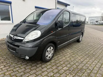 Gebraucht Opel Vivaro 114 PS (83 kW) 2013 Schwarz Van / Kleinbus
