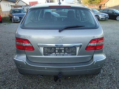 Mercedes B200