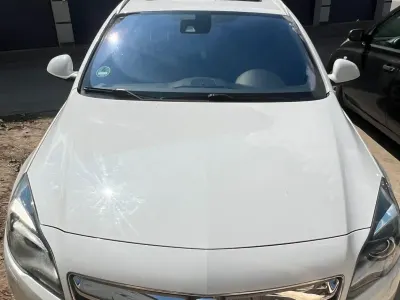Używany Opel Insignia Business Edition 170 KM (125 kW) 2016 Biały Kombi