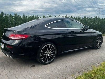 Gebraucht Mercedes C180 AMG line 122 PS (89 kW) 2019 Schwarz Coupé