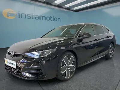 Gebraucht VW Passat R-line 150 PS (110 kW) 2025 Schwarz Kombi