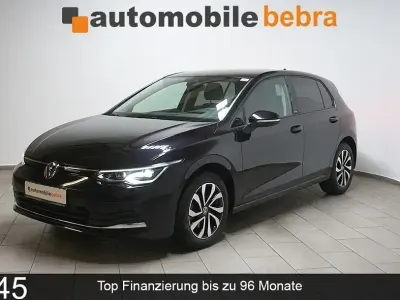 Gebraucht VW Golf VIII Active 150 PS (110 kW) 2023 Schwarz Limousine