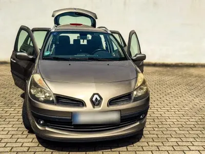Gebraucht Renault Clio II 101 PS (74 kW) 2008 Braun Limousine