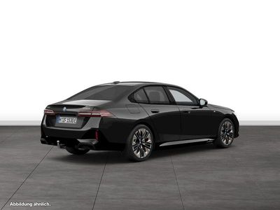 Gebraucht BMW 550e M Sport 489 PS (359 kW) 2025 Schwarz Limousine