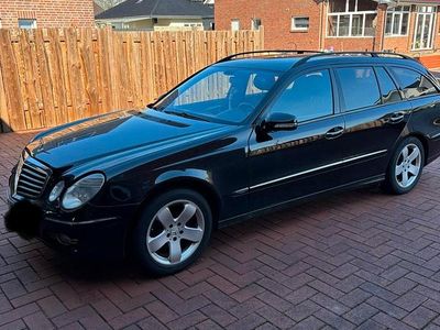 Gebraucht Mercedes E220 Avantgarde 163 PS (119 kW) 2007 Schwarz Kombi