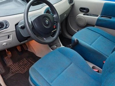 Gebraucht Renault Modus 75 PS (55 kW) 2005 Silber Van / Kleinbus