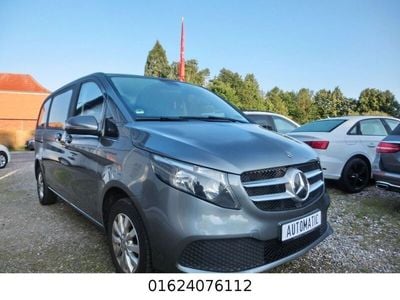 Mercedes V220