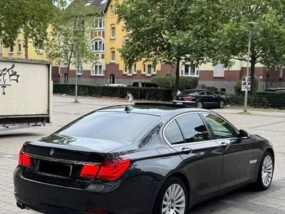 BMW 730