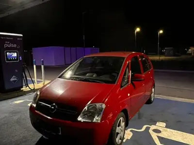 Gebraucht Opel Meriva 125 PS (91 kW) 2005 Rot Van / Kleinbus