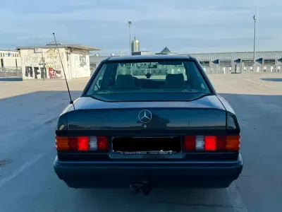 Gebraucht Mercedes 190 108 PS (79 kW) 1993 Schwarz Limousine