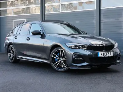 Gebraucht BMW 330 Performance 258 PS (189 kW) 2021 Grau Kombi