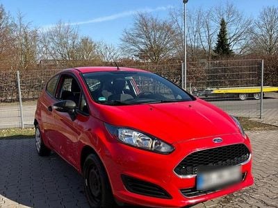 Gebraucht Ford Fiesta 60 PS (44 kW) 2016 Rot Kombi