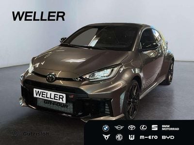 Usata Toyota Yaris 280 CV (205 kW) 2024 Argento Utilitaria