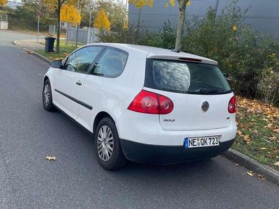 Usata VW Golf V 109 CV (80 kW) 2007 Bianco Utilitaria