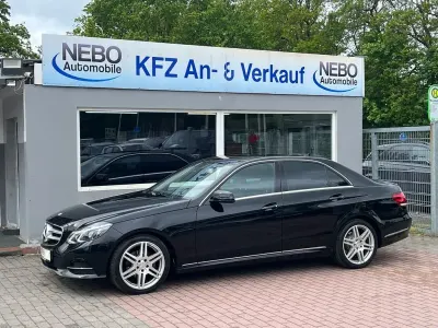 Gebraucht Mercedes E220 Avantgarde 170 PS (125 kW) 2015 Schwarz Limousine