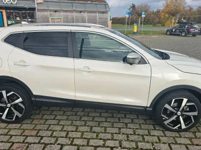 Gebraucht Nissan Qashqai Tekna 150 PS (110 kW) 2019 Weiß SUV