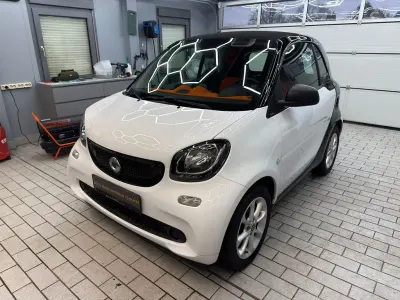 Gebraucht Smart ForTwo Electric Drive 60 kW (82 PS) 2018 Weiß Kleinwagen