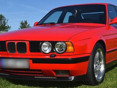 Gebraucht BMW M5 Sport Line 318 PS (233 kW) 1991 Rot Limousine