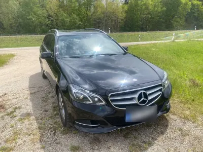 Gebraucht Mercedes E220 AMG line 170 PS (125 kW) 2017 Schwarz Kombi