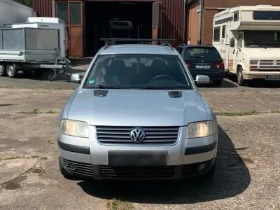 Gebraucht VW Passat 101 PS (74 kW) 2003 Silber Kombi