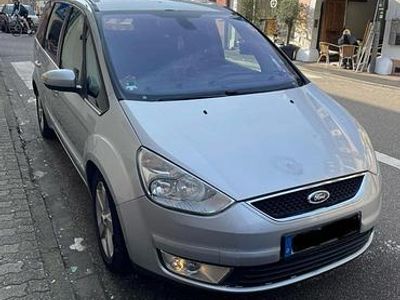 Gebraucht Ford Galaxy 175 PS (128 kW) 2010 Silber Van / Kleinbus