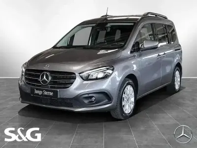 Gebraucht Mercedes T180 Progressive 116 PS (85 kW) 2025 Grau Van / Kleinbus