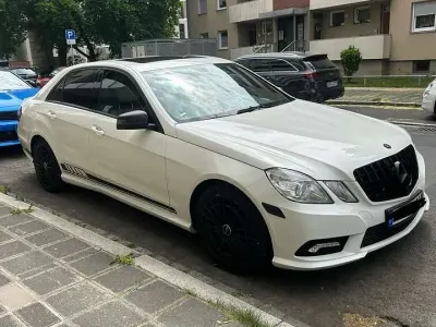 Używany Mercedes E350 272 KM (200 kW) 2011 Sedan/Limuzyna