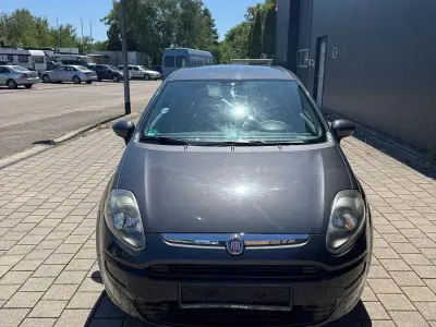 Gebraucht Fiat Punto Evo 77 PS (56 kW) 2011 Grau Kleinwagen