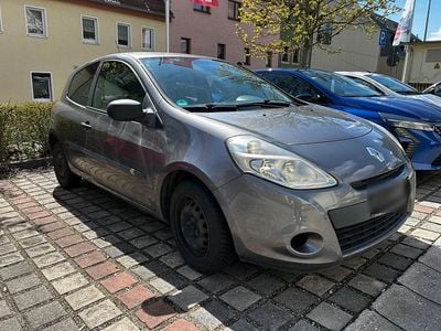 Second-hand Renault Clio IV 75 CP (55 kW) 2012 Gri Hatchback