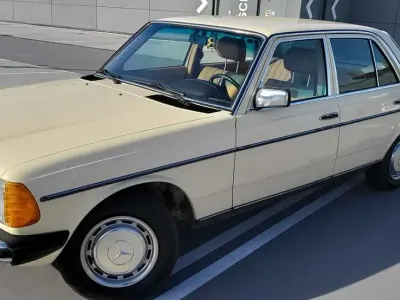 Gebraucht Mercedes 300 86 PS (63 kW) 1981 Beige Limousine