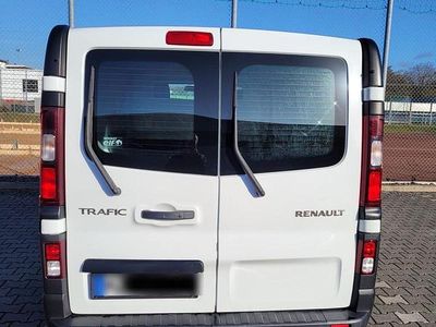 Gebraucht Renault Trafic 120 PS (88 kW) 2016 Weiß Van / Kleinbus
