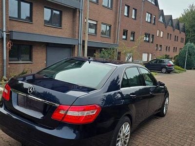 Mercedes E200